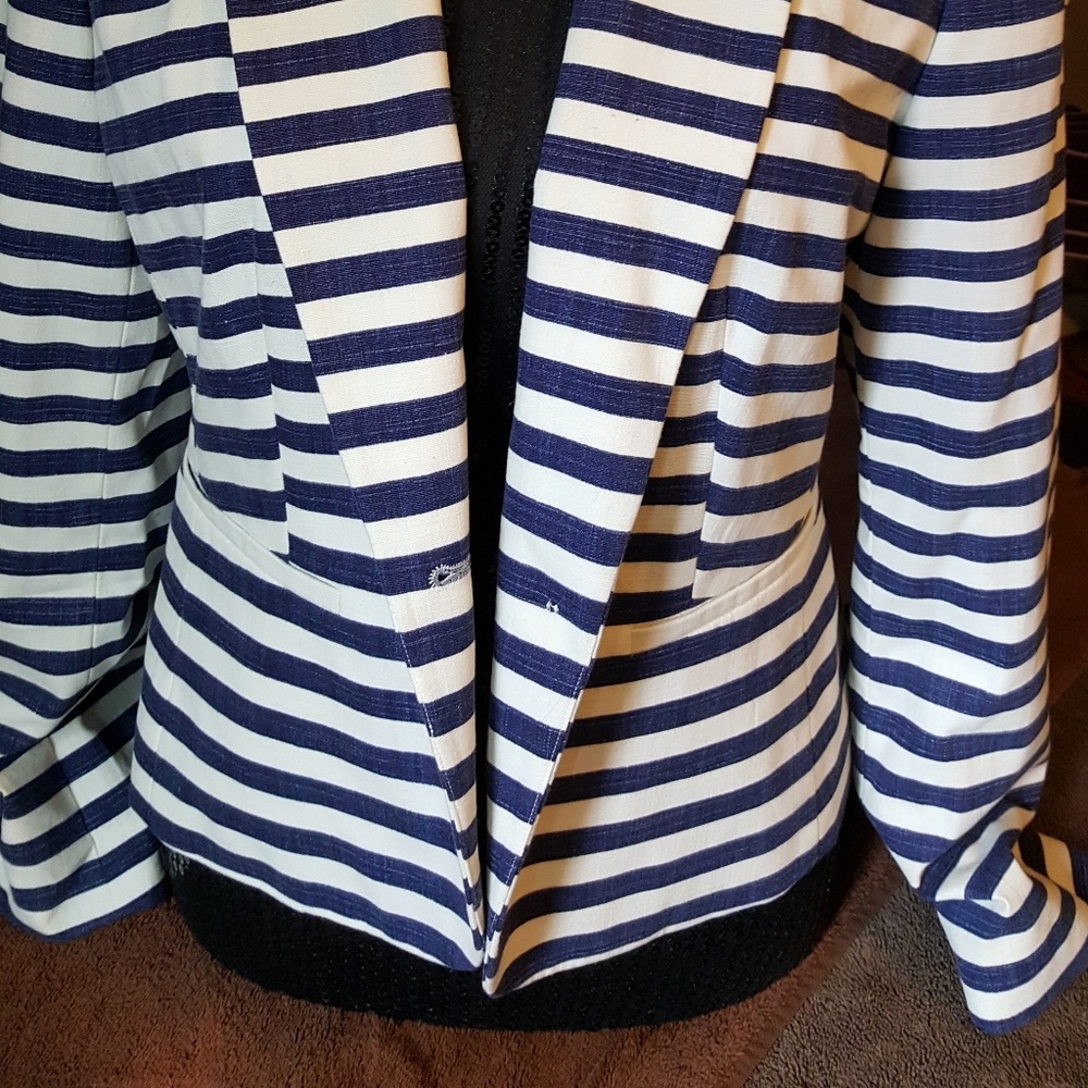 Striped jacket - Picture 4 of 7